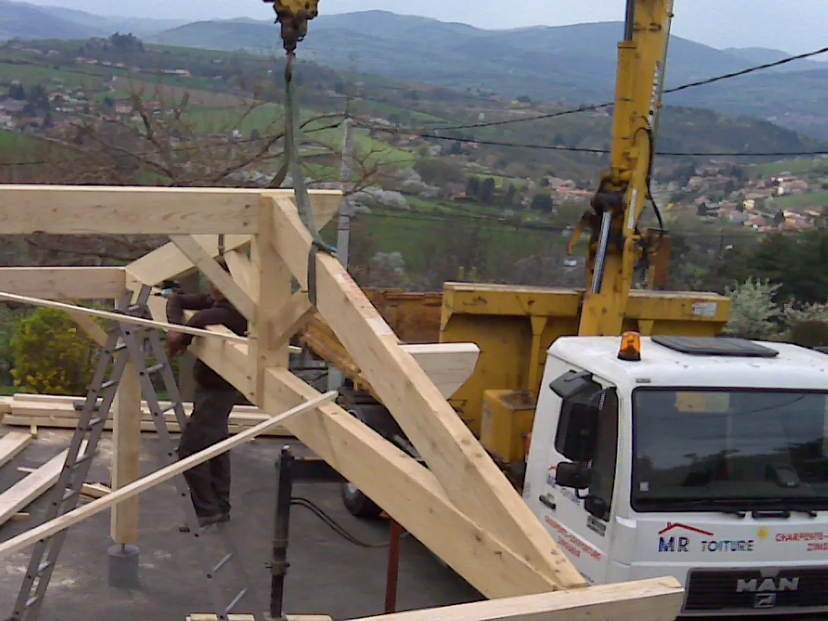 Chantier KUBETOIT : Charpente neuve carport - Sourcieux-les-Mines